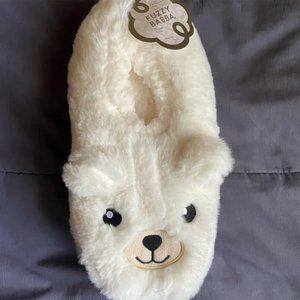 NWT Fuzzy Babba slippers